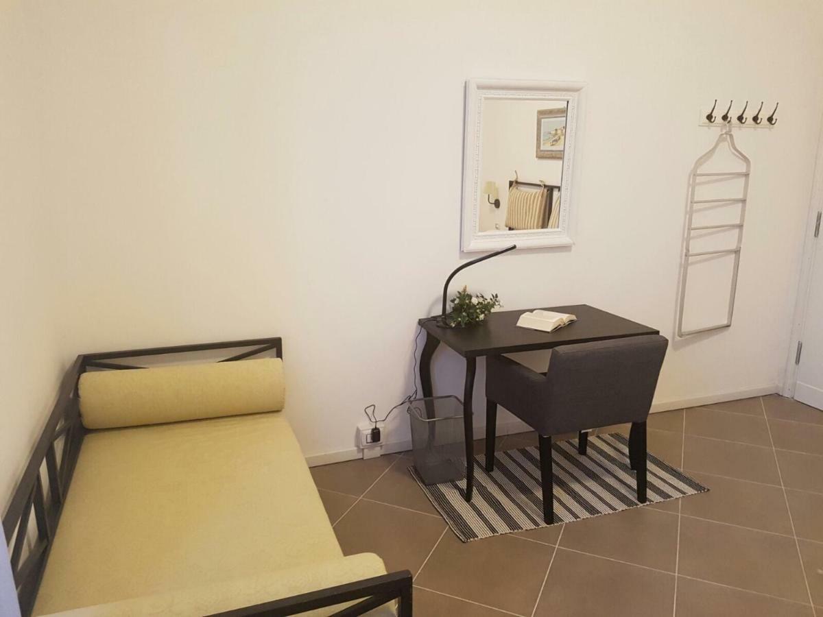 B&B Piazza Dante Nuoro Нуоро Экстерьер фото